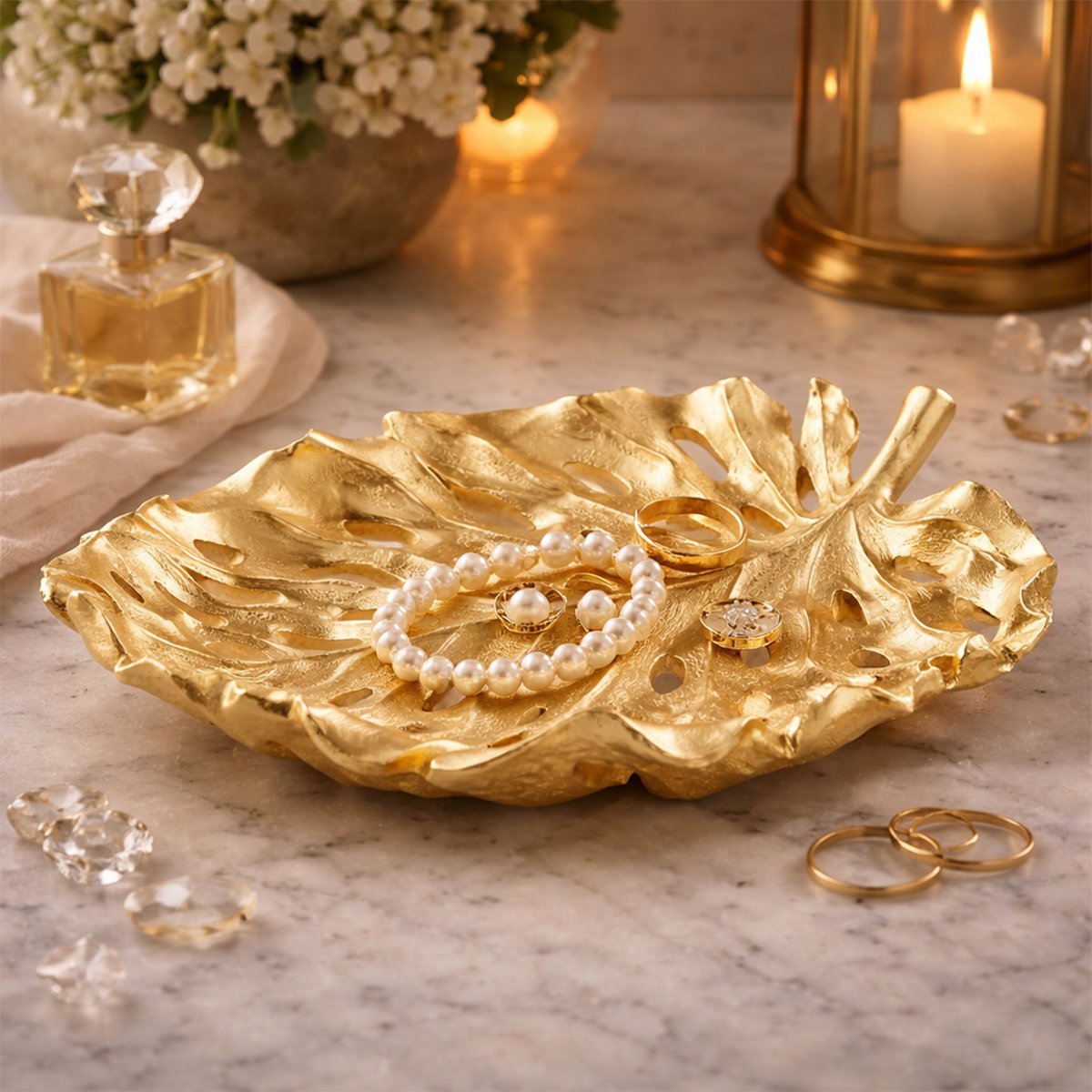 Polyresin fruit platter, gold leaf, 31cm
