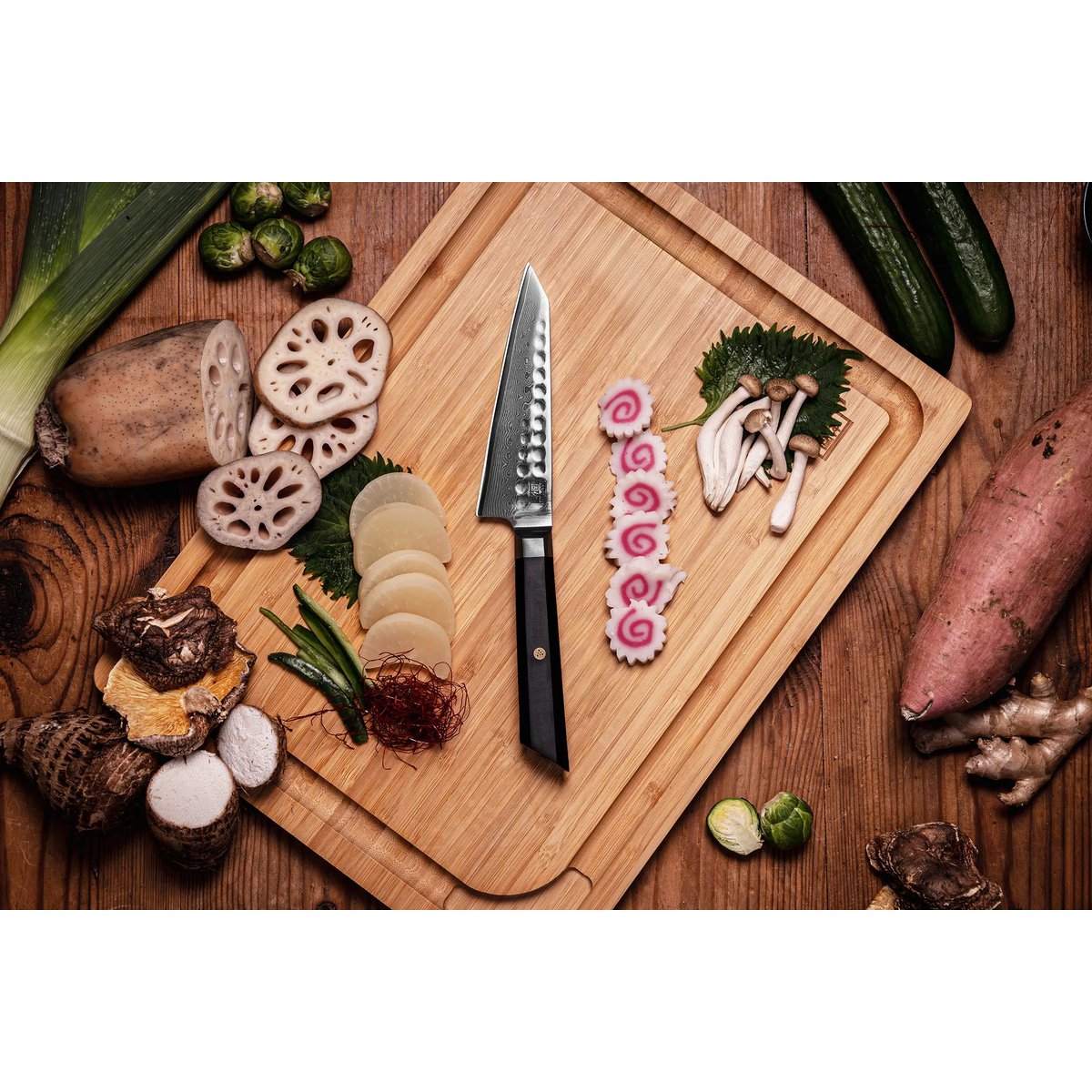 Damascus stainless steel petty knife 135 mm - wood handle