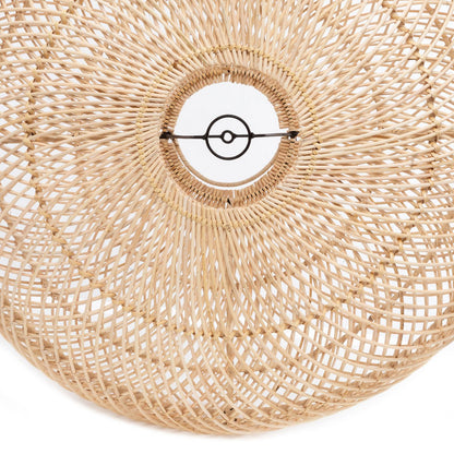 Rattan pendellampe 50×28 cm – bred skiveform, håndlavet