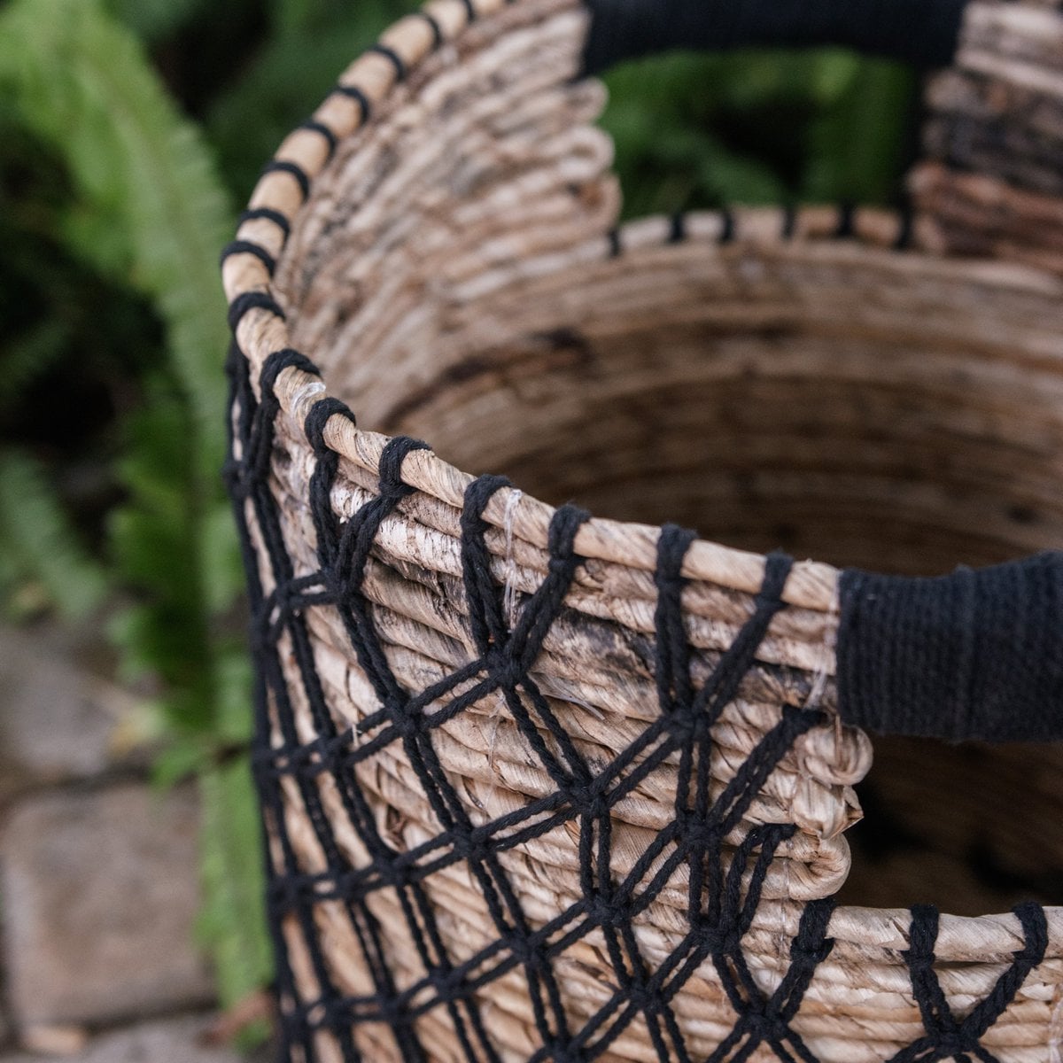 Banana fibre basket PURA L – black, beige & brown, Indonesia