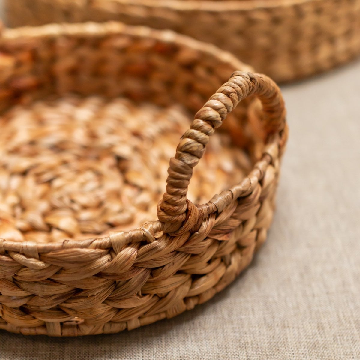 Water hyacinth decorative tray Matahari – beige, small