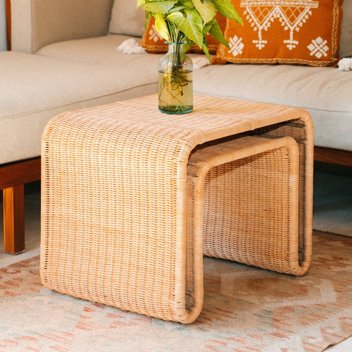 Rattan side table Bayu - handwoven top with metal frame