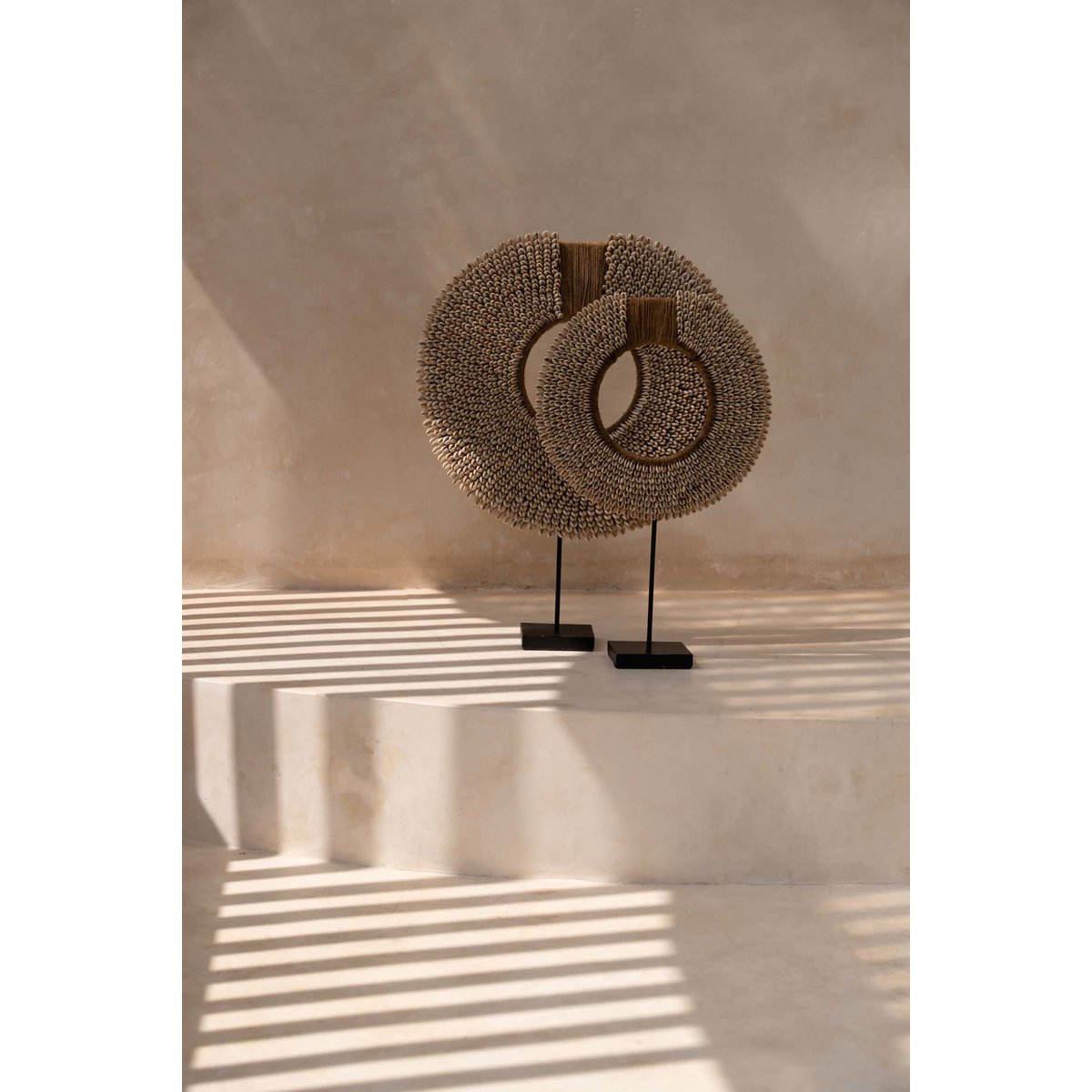 Shell standing decoration 40 × 48 cm – natural