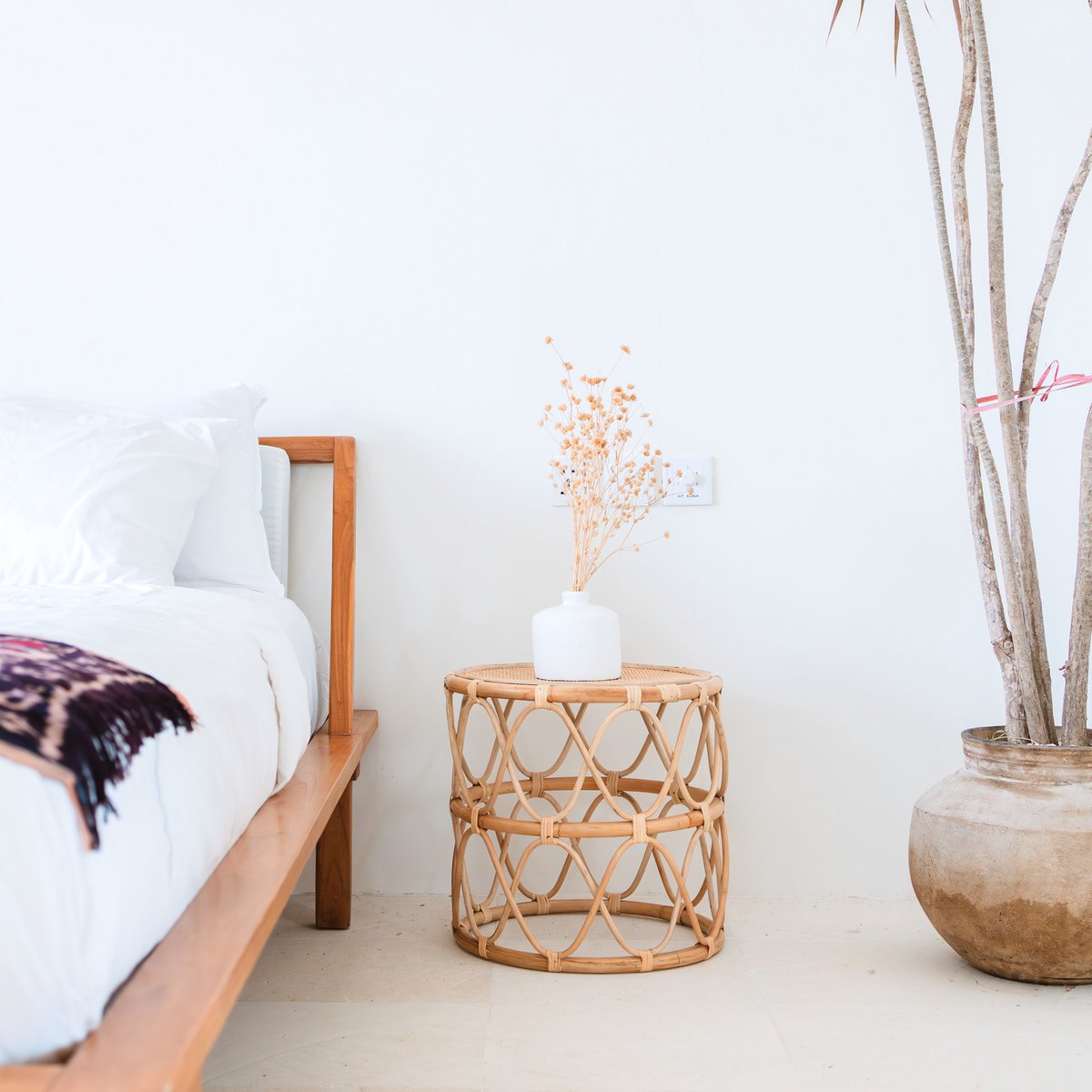 Natural rattan side table Muara beige Ø45 cm - handwoven