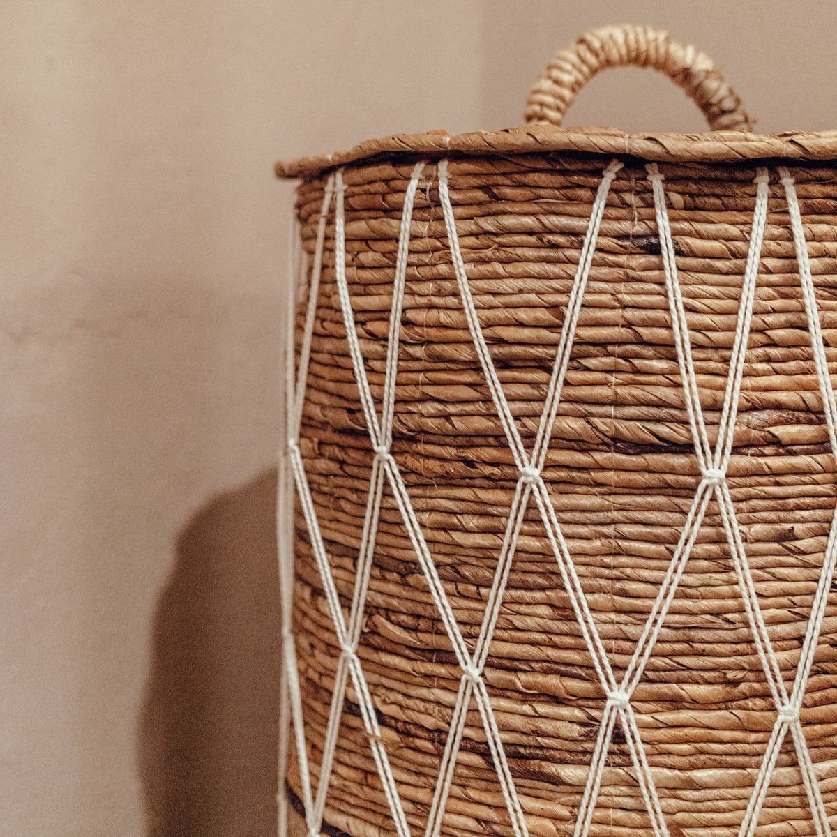 Banana fibre laundry basket KISA with lid - natural