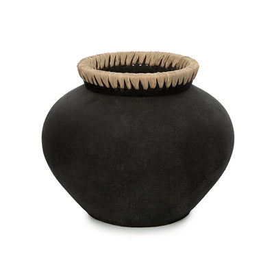 Terracotta vase with raffia, tall - 27 cm