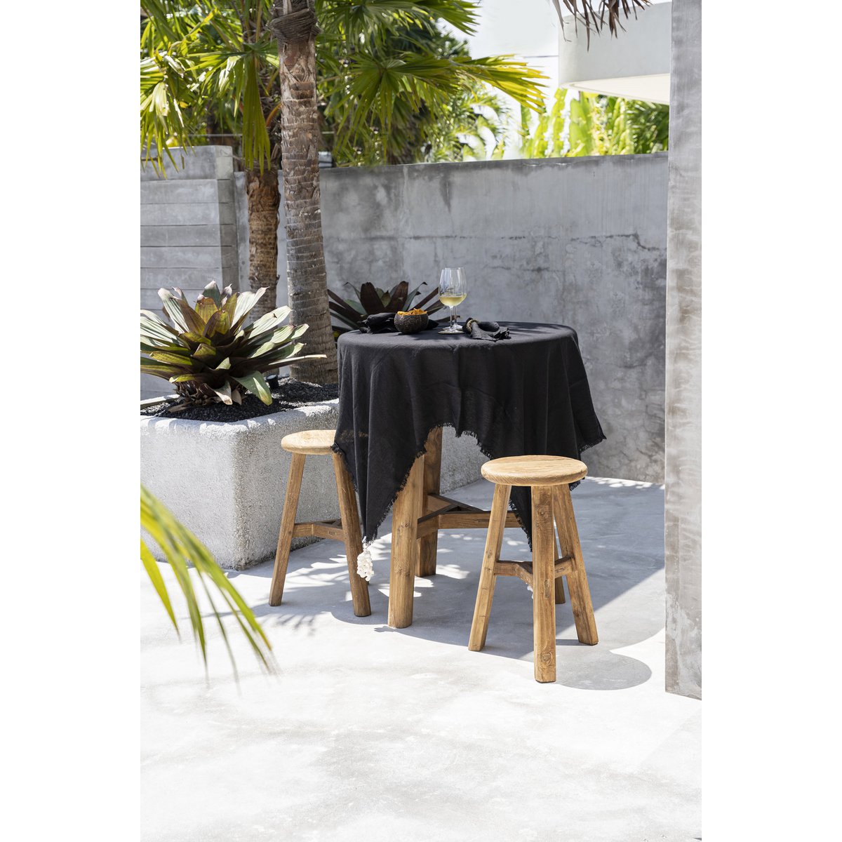 Linen tablecloth, black - 150×200 cm