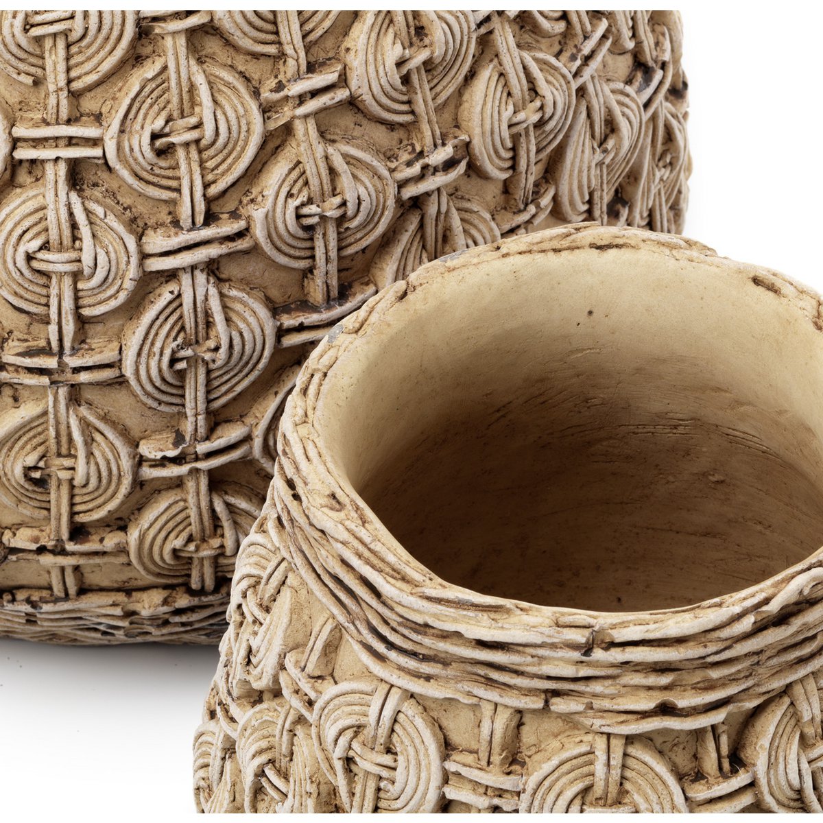 Concrete knot planter M - 18 × 18 × 15.5 cm