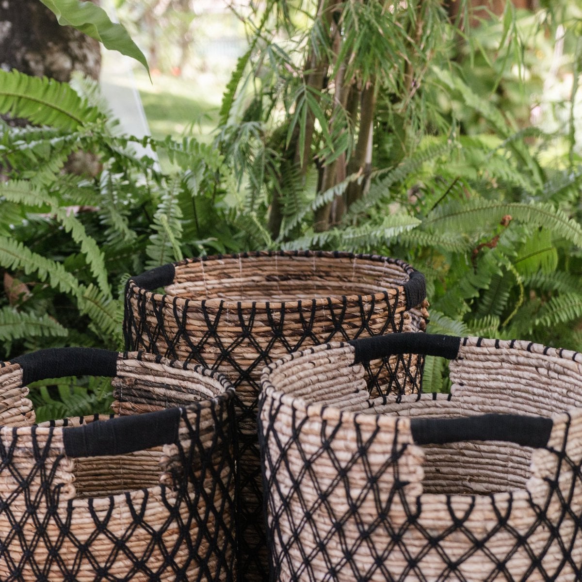 Banana fibre basket PURA L – black, beige & brown, Indonesia