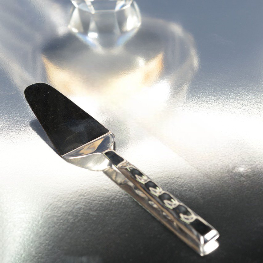 Solid silver pie server, 32cm