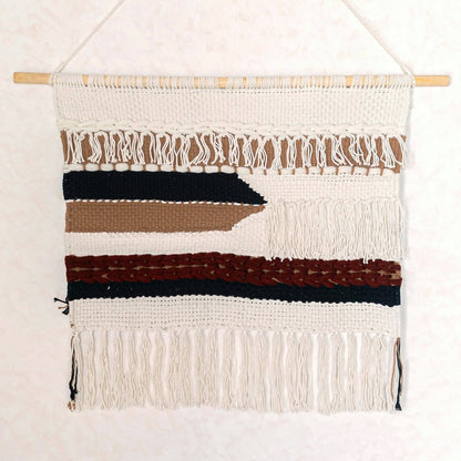 Cotton macrame wall hanging 120 × 95 cm – wood & cord