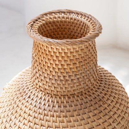 Vase i flet og træ KAMARI – beige