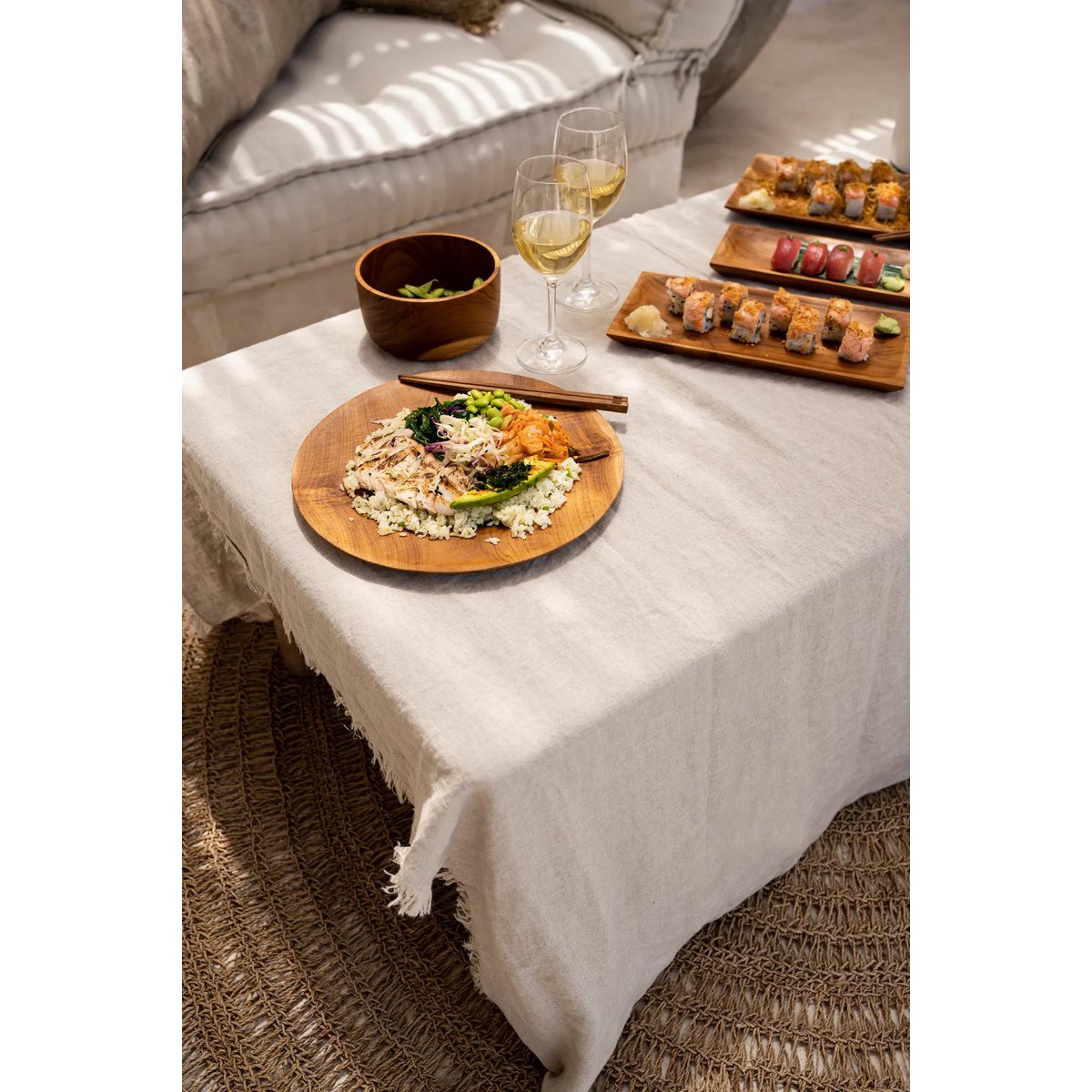 Teak round plate, 30 cm - natural grain