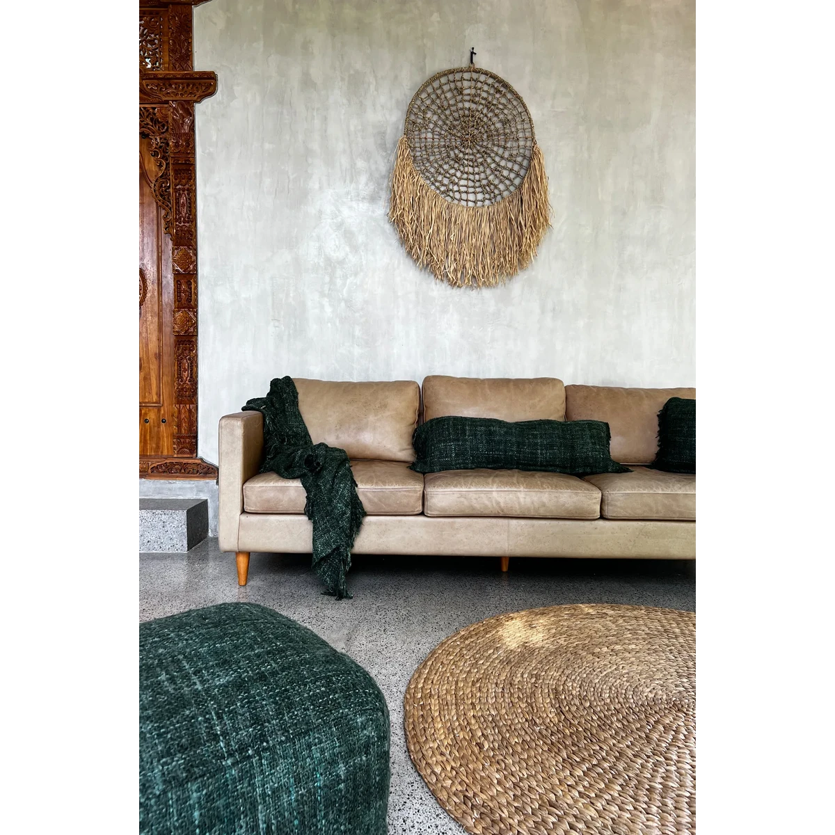 Håndfarvet lændepude i bomuld, skovgrøn - 35×100cm