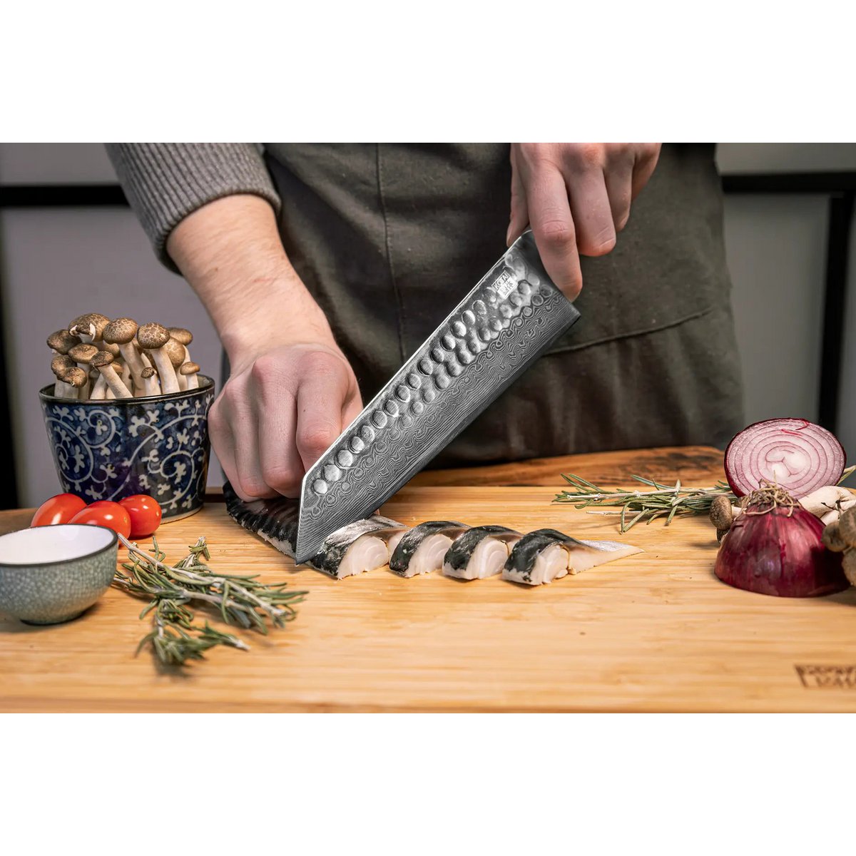 Bunka Damascus 8-piece knife & accessory set - AUS-10 steel