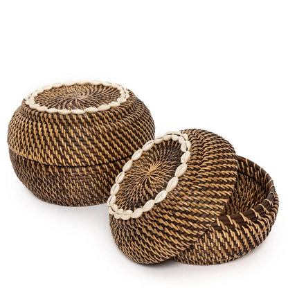 Colonial peek-a-boo basket, rattan - M