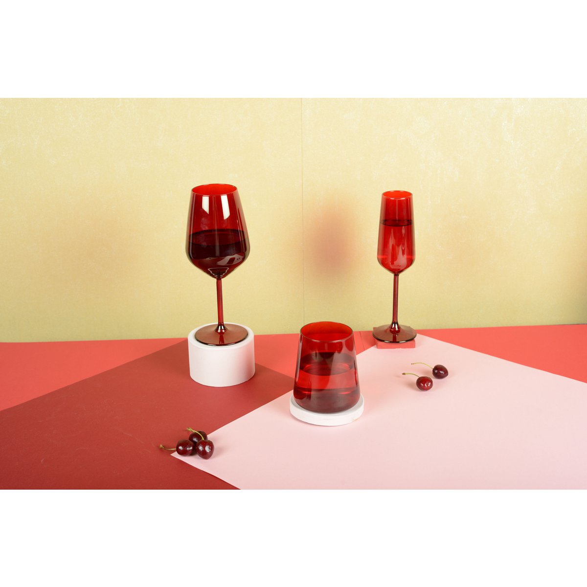 Glass champagne flutes, set of 6 - red