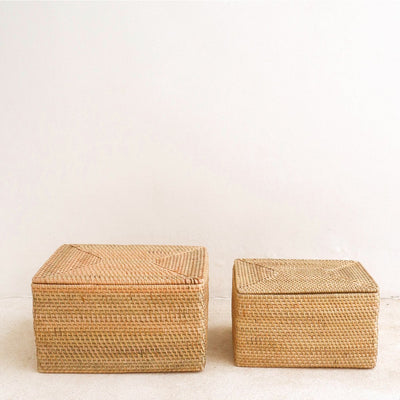 Handwoven rattan shelf basket with lid GRAHA M – 37 × 27 × 20 cm
