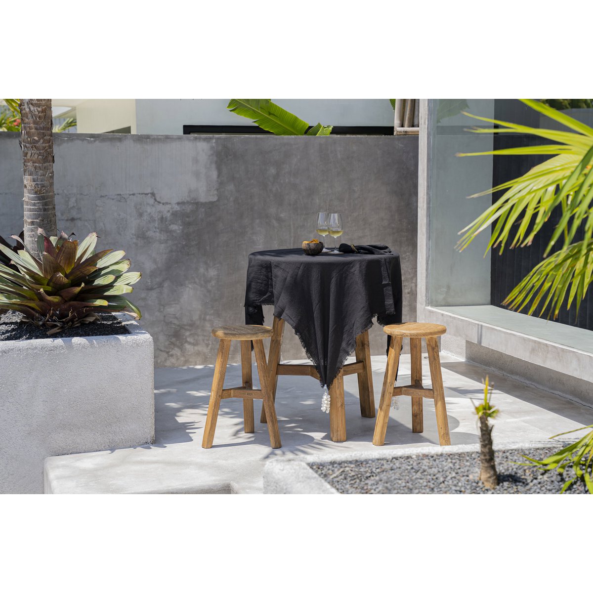 Linen tablecloth, black - 150×200 cm