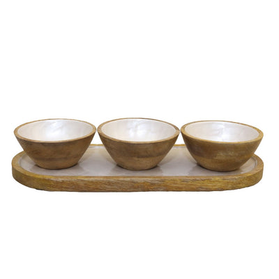 Mango wood tray with three white cups - 35cm square