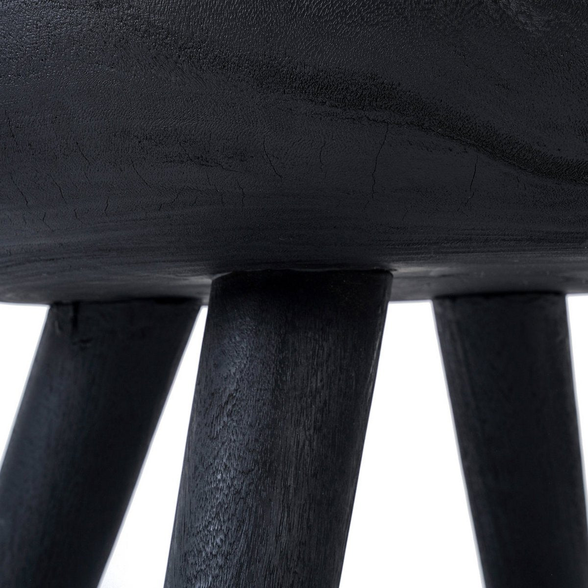 Couchtisch aus schwarzem Holz, 75 × 75 cm – mit 45 kg ein massives Möbelstück