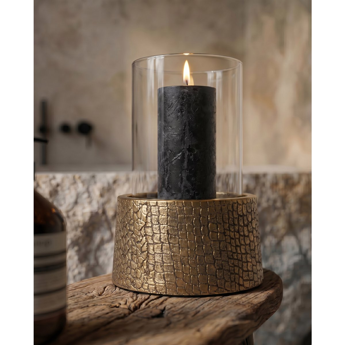 Aluminium croco candle holder with glass, large – brass finish