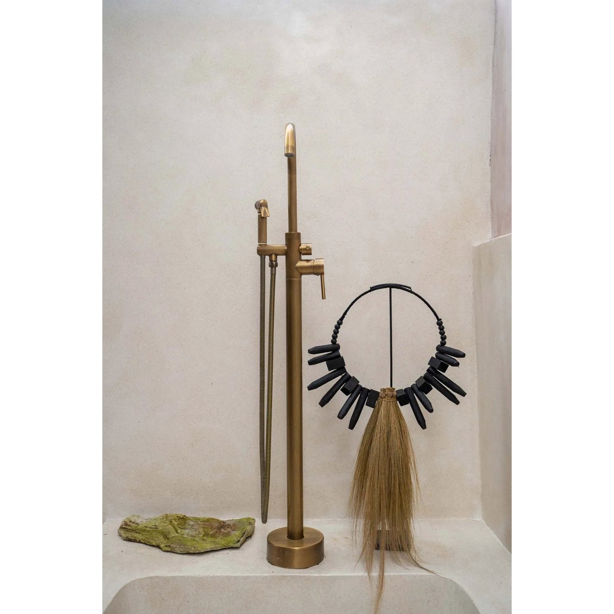 Rayung wood and grass on stand - tall