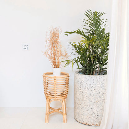 Handwoven rattan plant stand – fits pots up to Ø20 cm