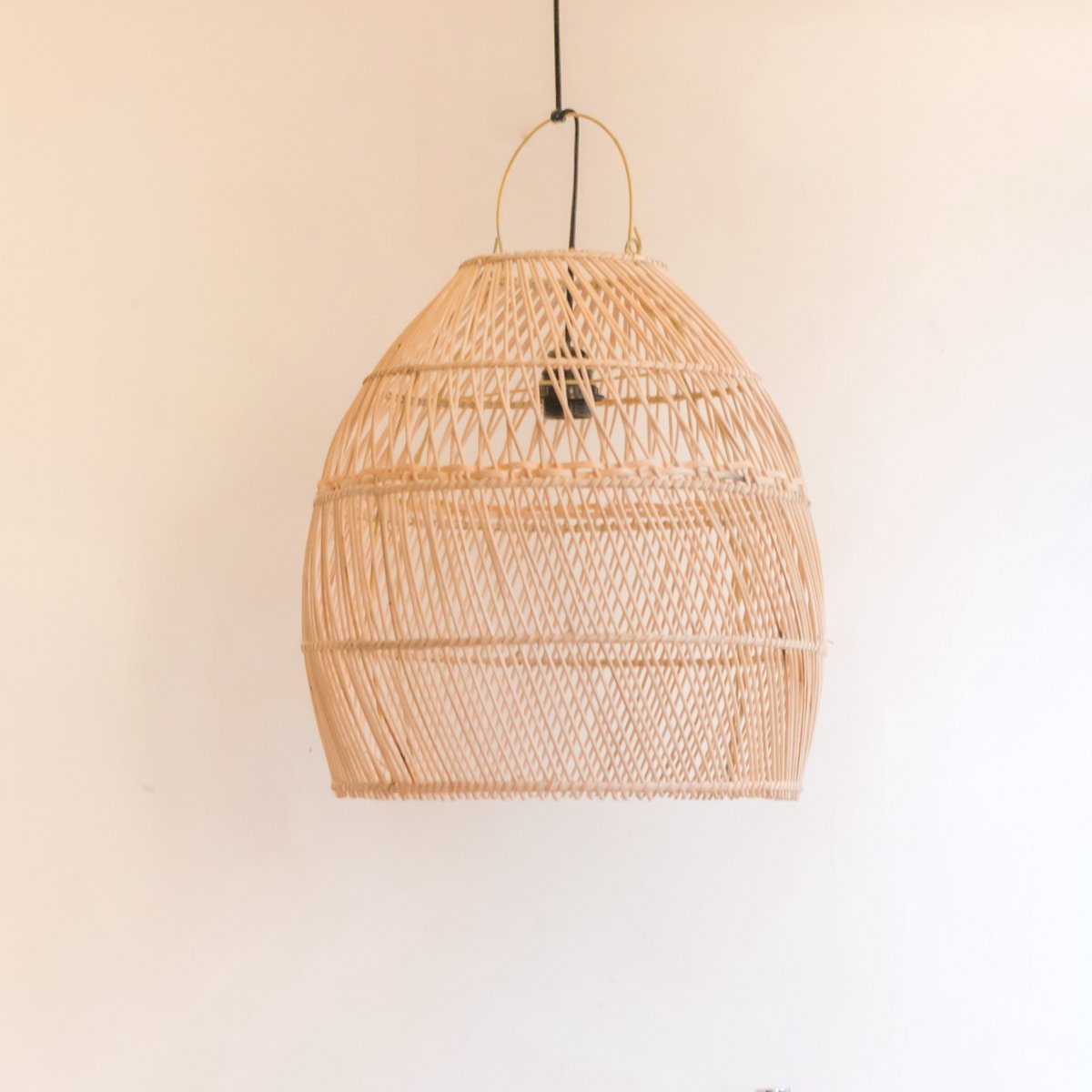 Rattan-Hängeleuchtenschirm SEMINYAK – Ø 40 cm