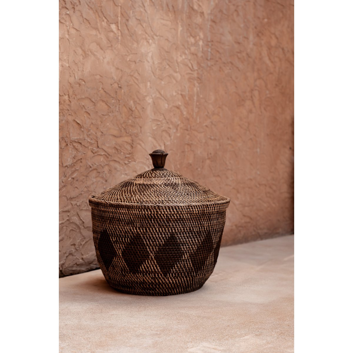 Rattan storage basket, round - natural brown, large