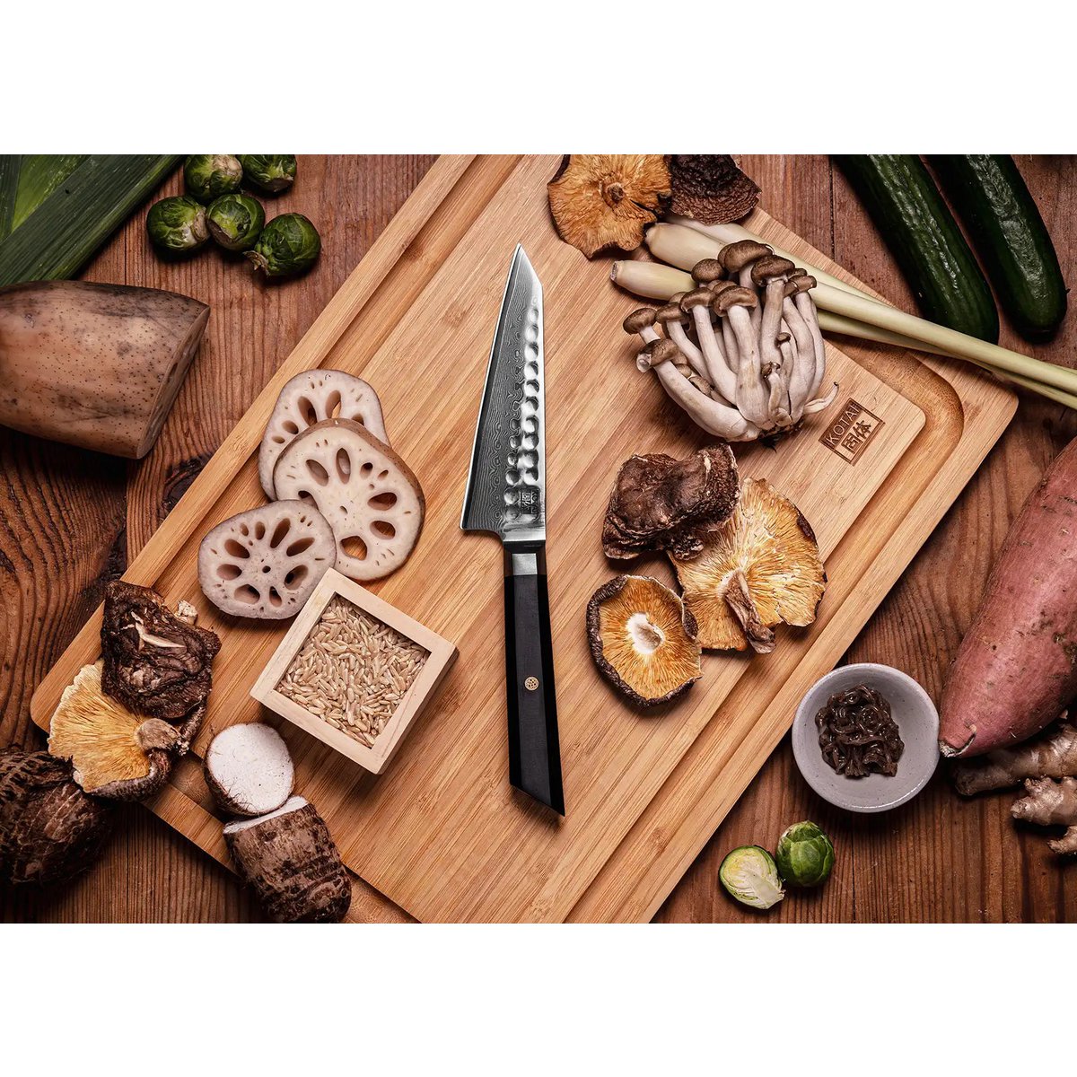 Damascus stainless steel petty knife 135 mm - wood handle