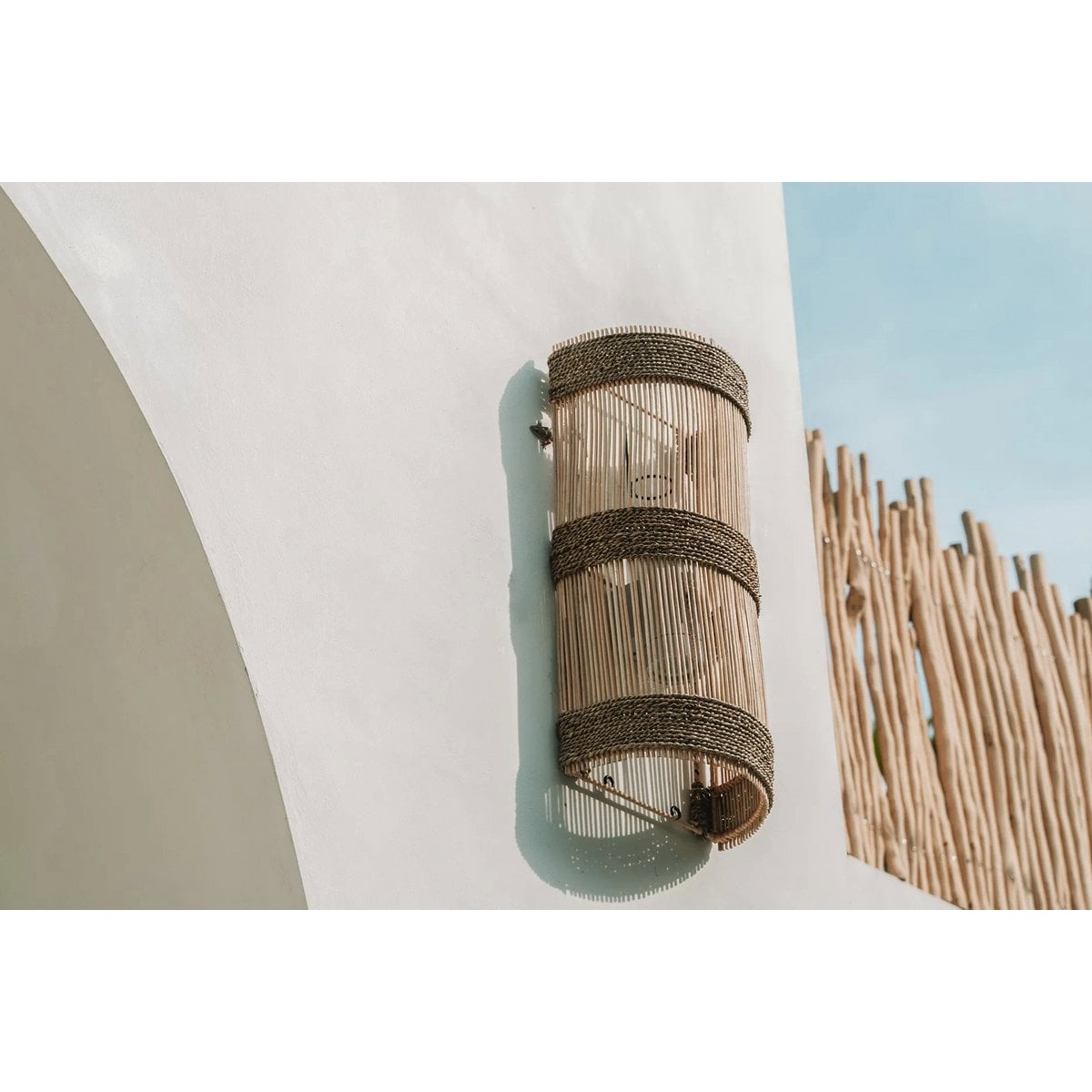Jalal væglampe, 25×50 cm – rattan med søgræs