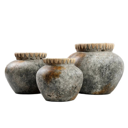 Terracotta rund vase antik grå 22 × 19 cm – fremstillet i Indonesien