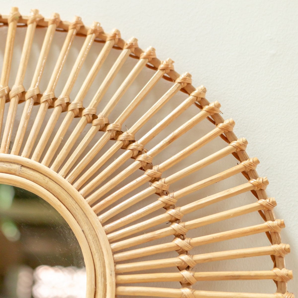 Rattan round wall mirror 58 cm BUMI – handmade