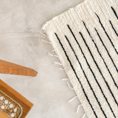 Handwoven cotton rug 157 × 119 cm – black stripe on white
