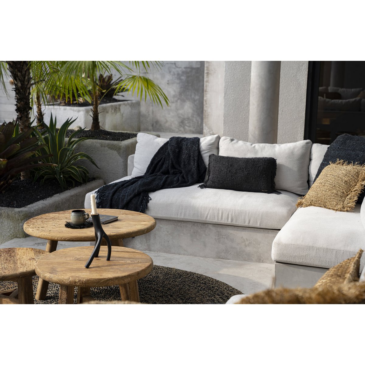 Hand-dyed cotton cushion cover, black navy - 30×50cm