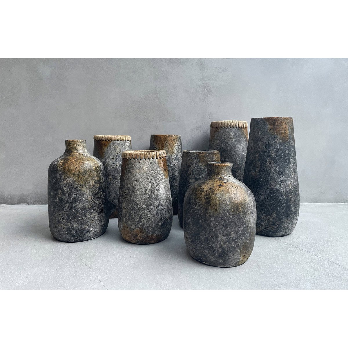 Terracotta cylindervase, stor - antik grå