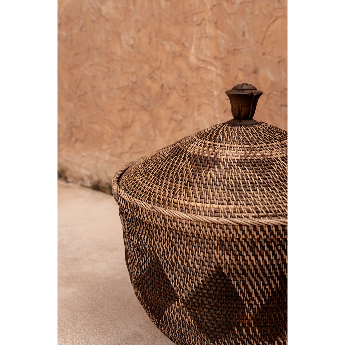 Rattan storage basket, round - natural brown, large