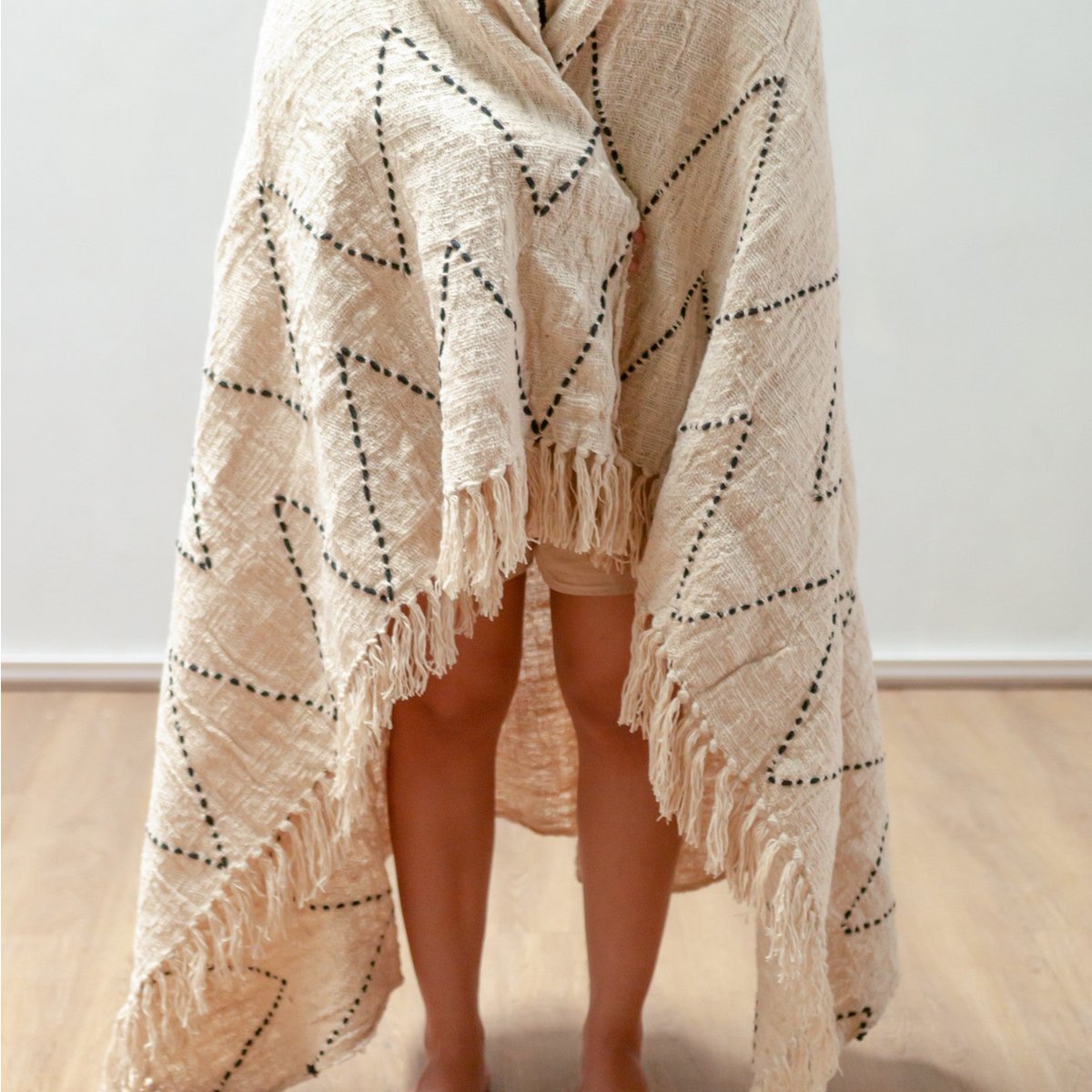 Handwoven cotton throw 140×200 cm - LINGGAH, black & white
