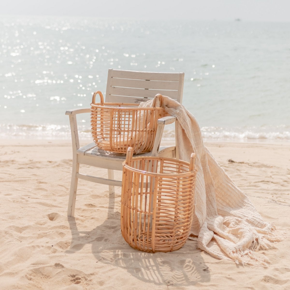 Handwoven rattan basket Jemuh low – ø42 × 27 cm, Indonesia