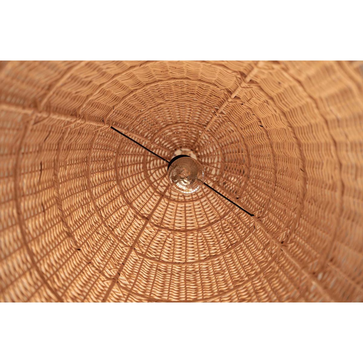 Pendel i rattan, 90 cm høj – slank, naturlig form