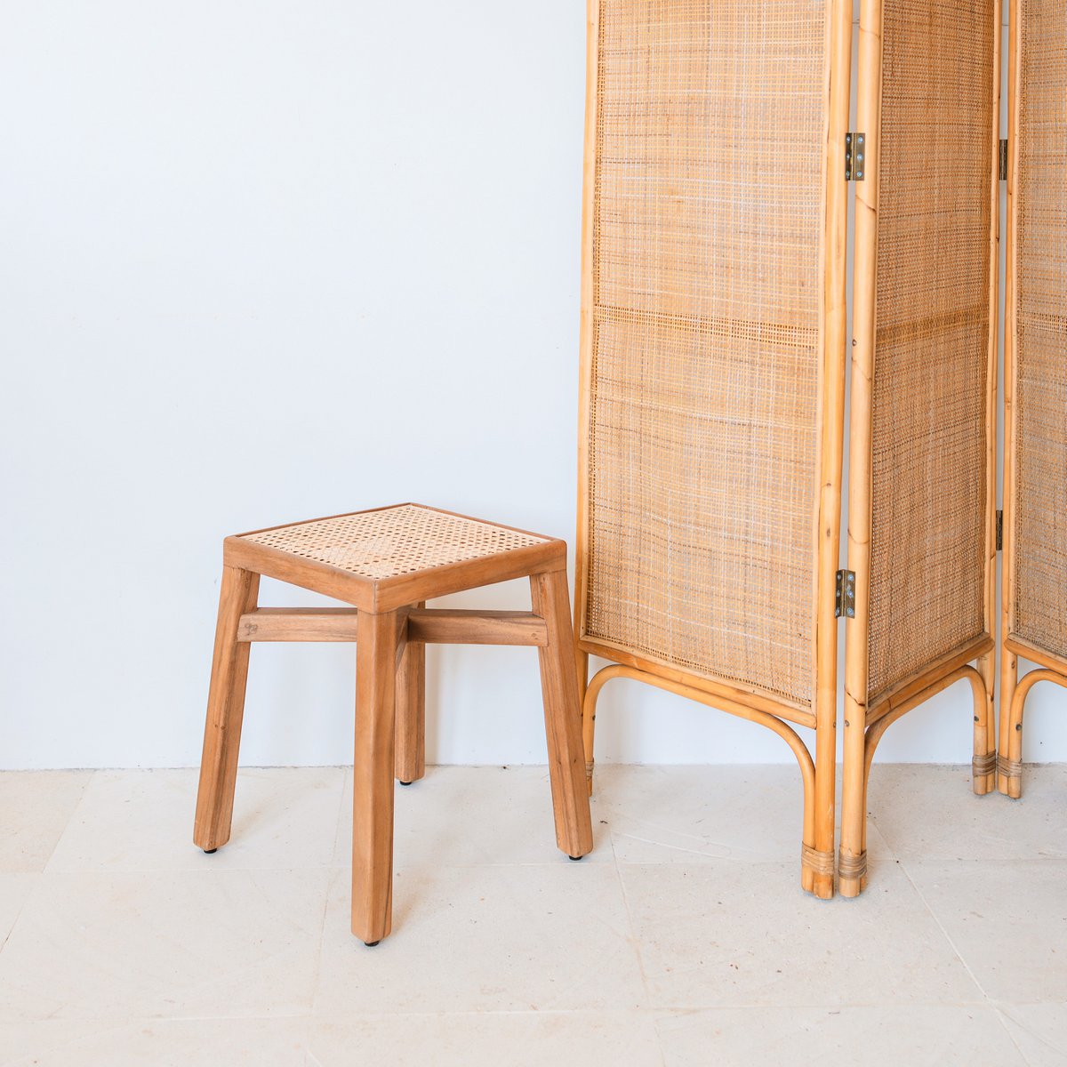 Rain tree wood stool with rattan seat 41×41×46 cm