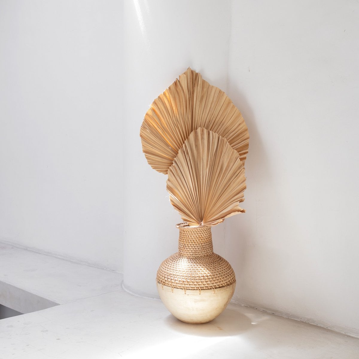 Vase i flet og træ KAMARI – beige