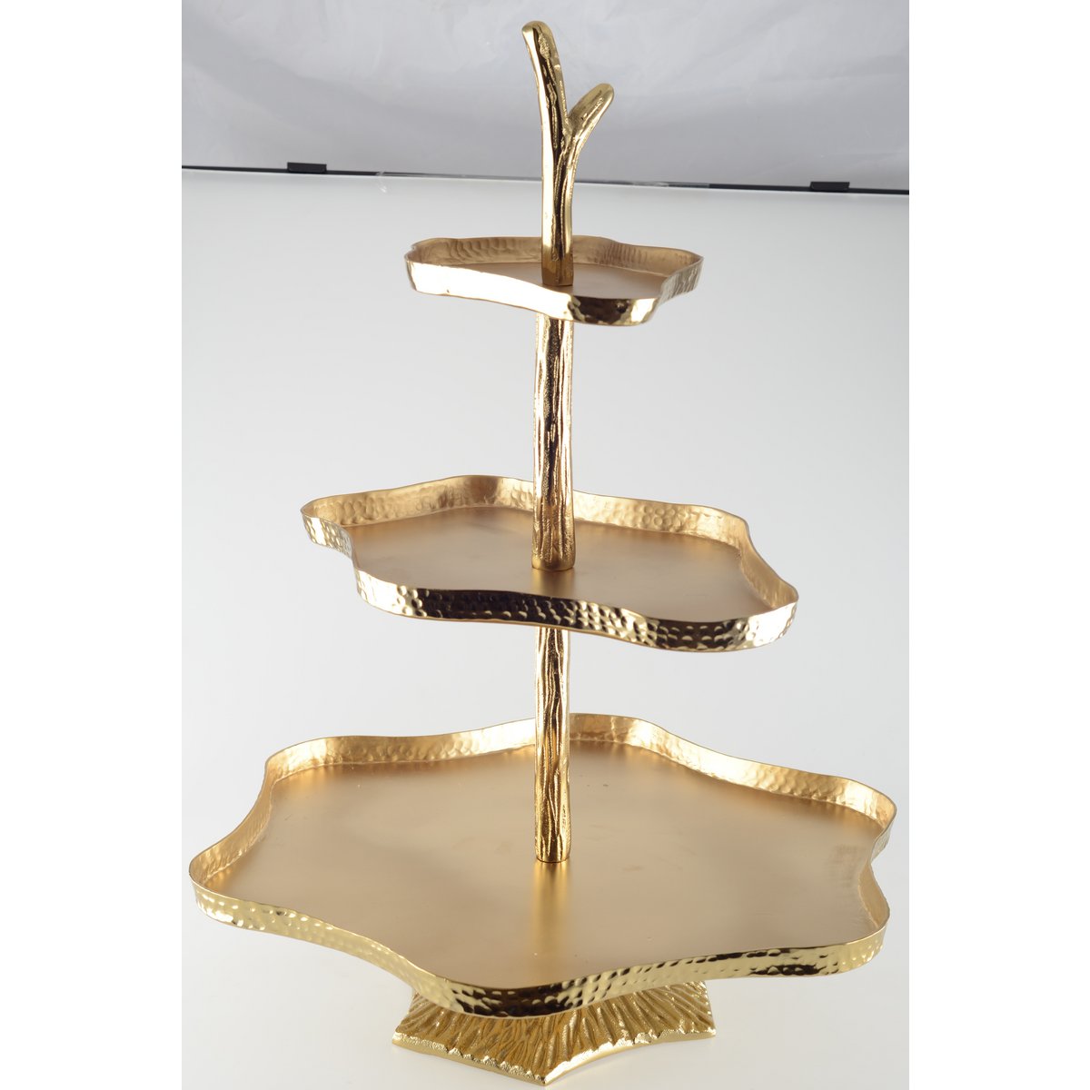 Metal cake stand 3-tier, 44.5 cm - gold