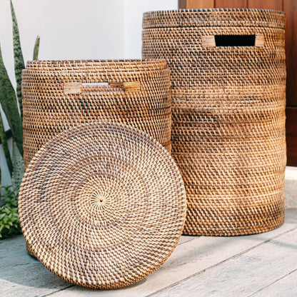 Vasketøjskurv i rattan med låg Ø 36 cm – rund, brun