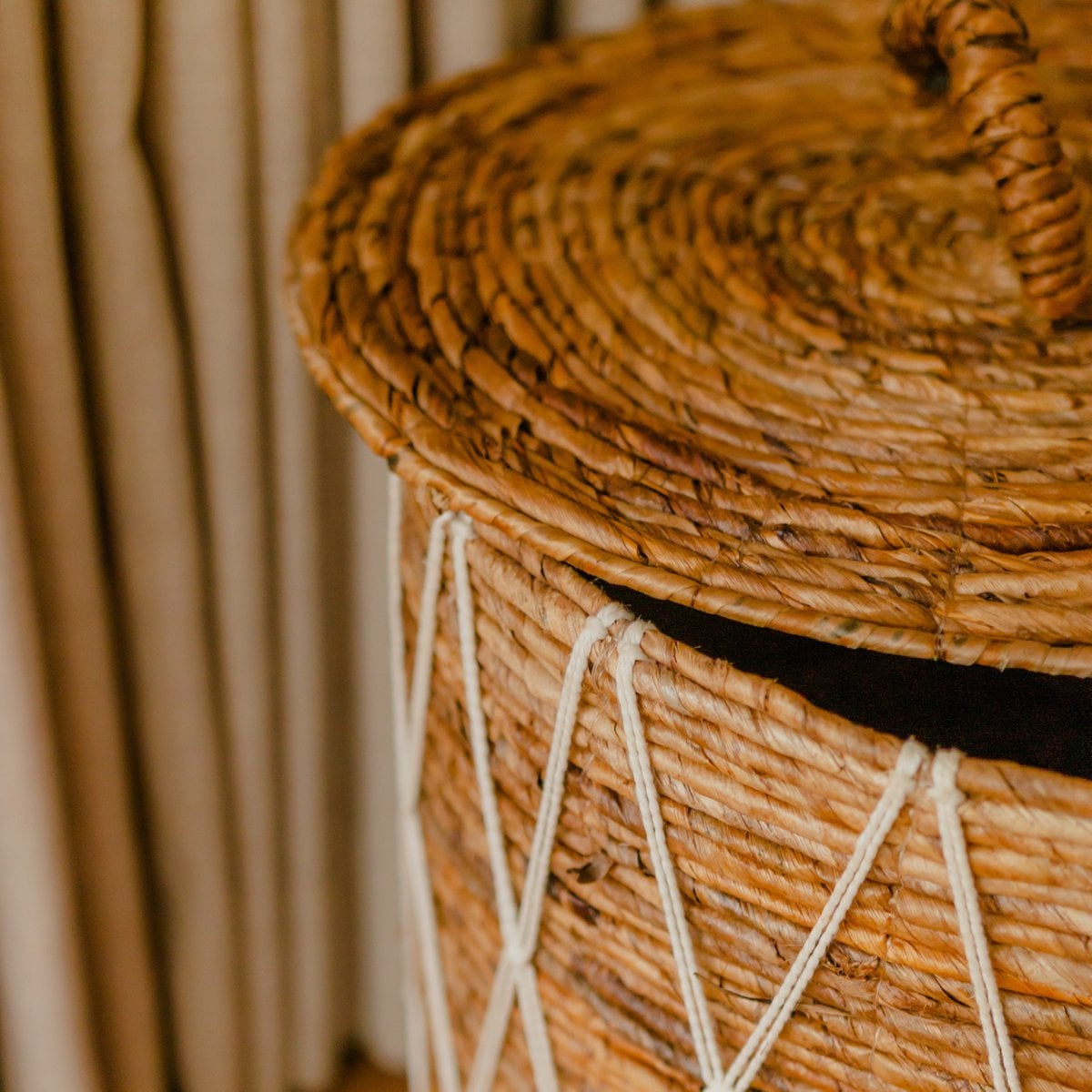 Banana fibre laundry basket KISA with lid - natural