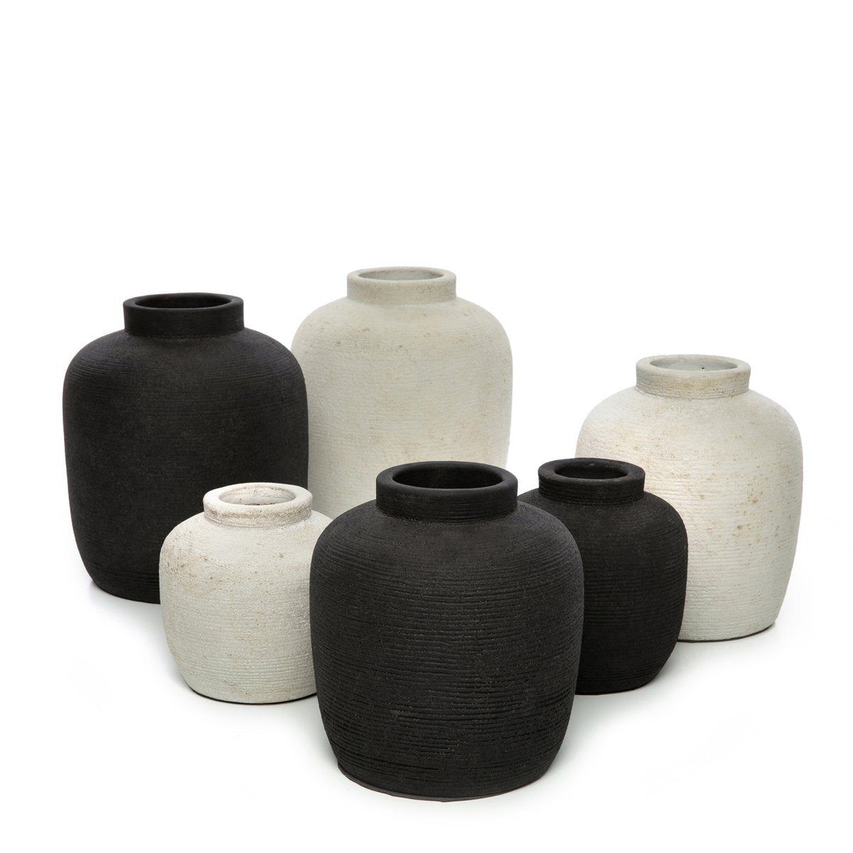 Peaky Terrakotta-Vase, mittel - Schwarz