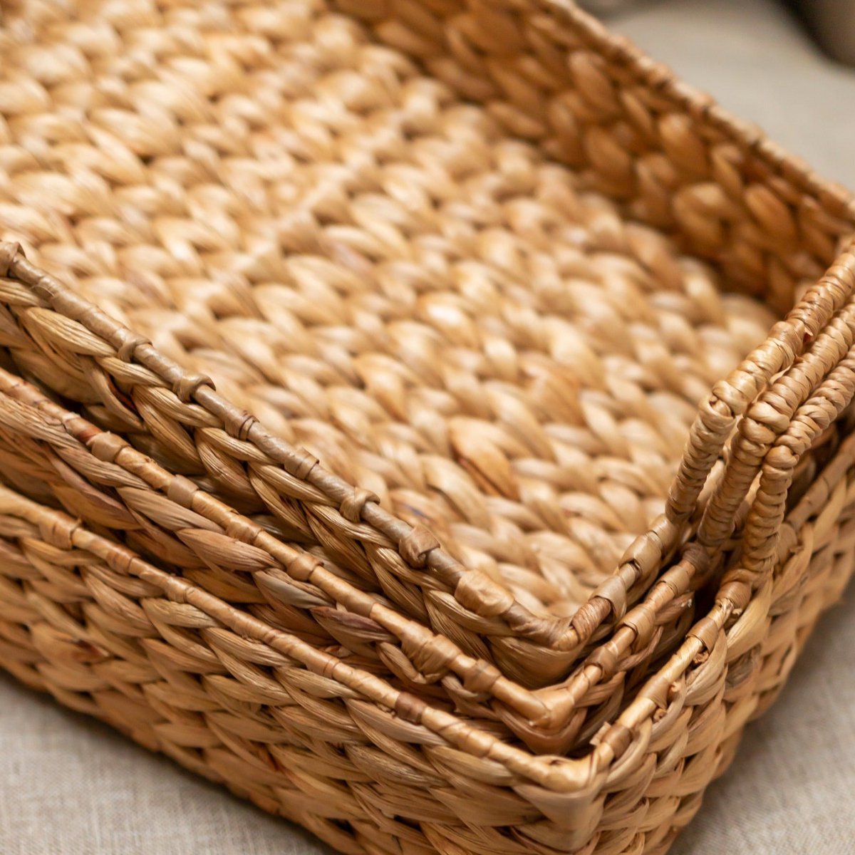 Water hyacinth tray BESAKIH - natural brown