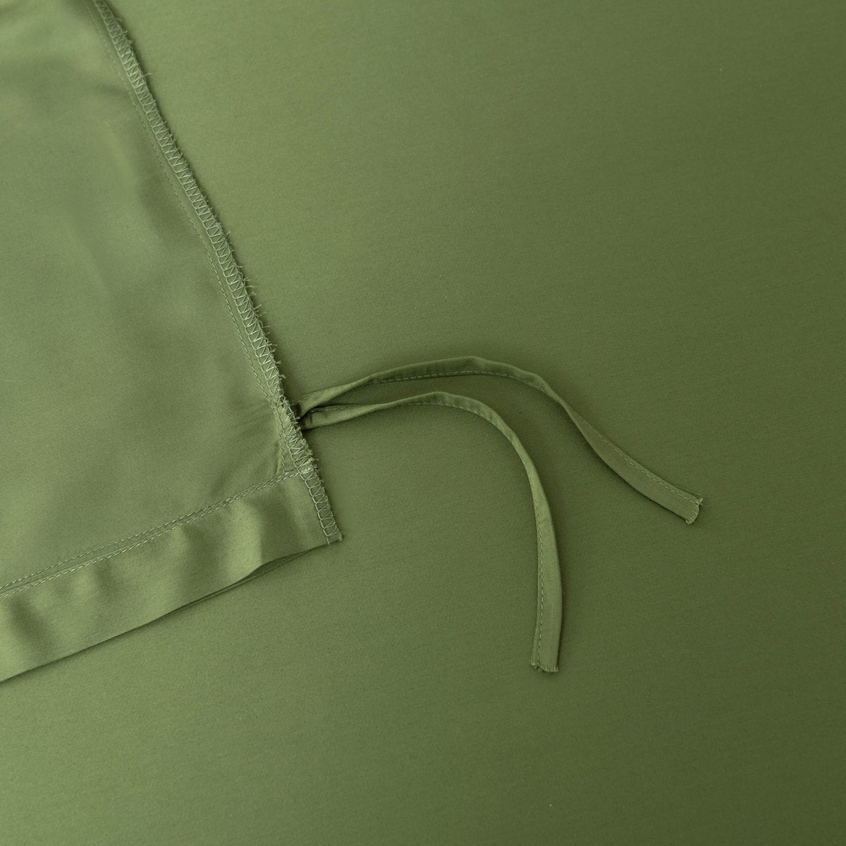 Bamboo duvet cover, 200×220 cm, Deep Moss – button closure