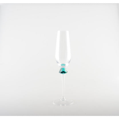 Champagne flutes with diamond-cut foot – set of 4